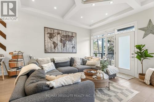 246 Westhaven Crescent, Ottawa, ON - Indoor Photo Showing Living Room