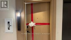 2314 - 60 CENTRAL PARK ROADWAY ROAD E Toronto, ON M9A 3K1