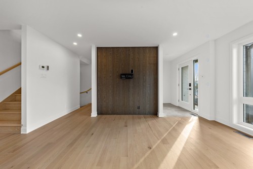 Salon - 57 Rue Des Plaines, Saint-Jean-Sur-Richelieu, QC - Indoor Photo Showing Other Room With Fireplace