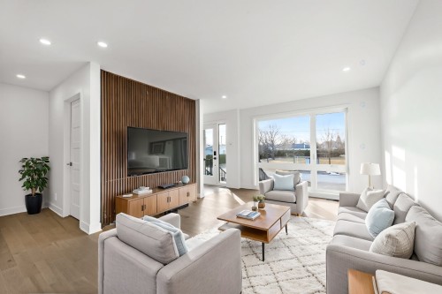 Salon - 57 Rue Des Plaines, Saint-Jean-Sur-Richelieu, QC - Indoor Photo Showing Living Room