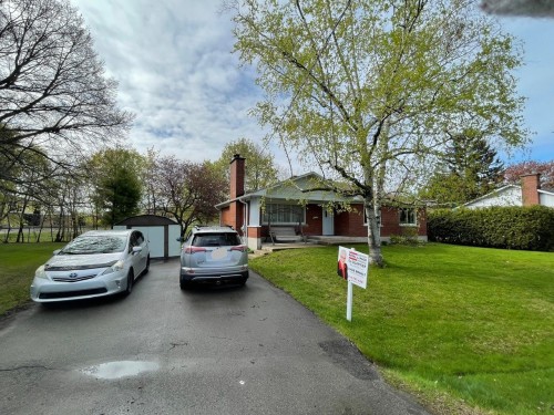 Front of Structure - 182 Av. Duke-Of-Kent, Pointe-Claire, QC - Outdoor