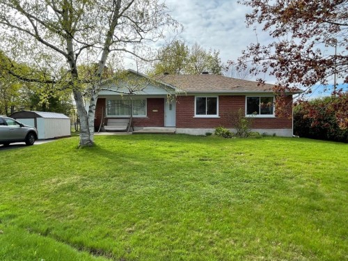 Front of Structure - 182 Av. Duke-Of-Kent, Pointe-Claire, QC - Outdoor