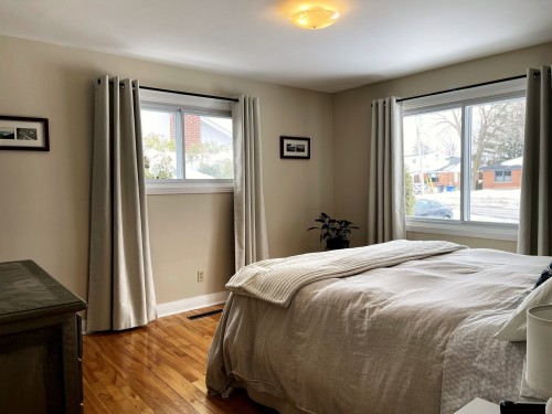 Master Bedroom - 182 Av. Duke-Of-Kent, Pointe-Claire, QC - Indoor Photo Showing Bedroom