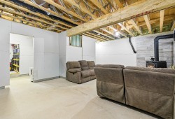 Family Room - 