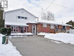 2 - 630 WYCHWOOD STREET Oshawa, ON L1G 2T3