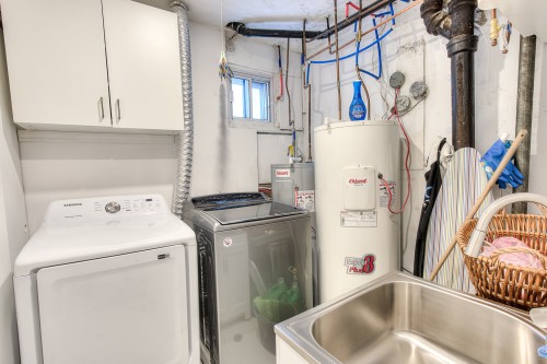 Rangement - 980  - 982 Av. Châtelaine, Laval (Chomedey), QC - Indoor Photo Showing Laundry Room