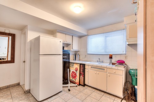 Garçonnière - 980  - 982 Av. Châtelaine, Laval (Chomedey), QC - Indoor Photo Showing Kitchen