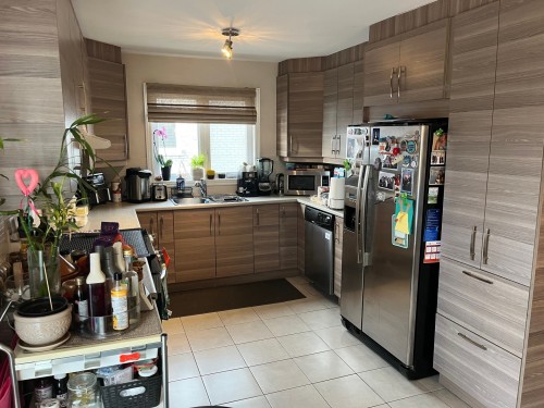 Cuisine - 980  - 982 Av. Châtelaine, Laval (Chomedey), QC - Indoor Photo Showing Kitchen With Double Sink