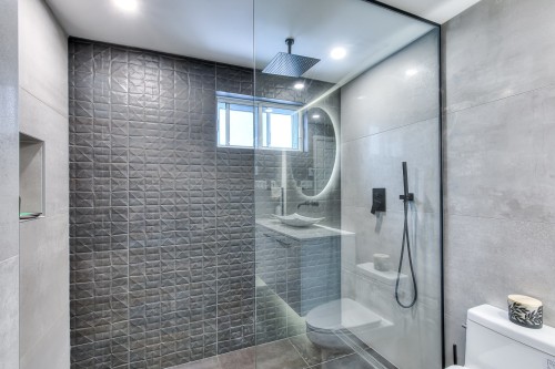 Salle de bains - 980  - 982 Av. Châtelaine, Laval (Chomedey), QC - Indoor Photo Showing Bathroom