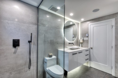 Salle de bains - 980  - 982 Av. Châtelaine, Laval (Chomedey), QC - Indoor Photo Showing Bathroom