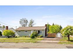 182 Sumner AVE  Moncton, NB E1C 8A5