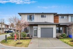 109-2607 Kendal Ave Cumberland, BC V0R 1S0