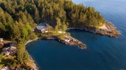 236 Gulf Dr Galiano Island, BC V0N 1P0