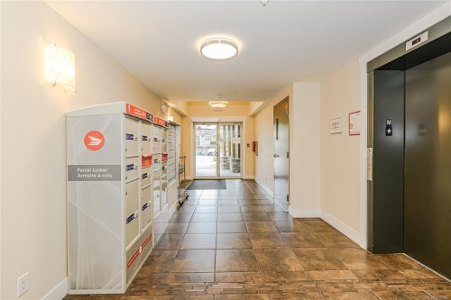 214-21 Conard St, View Royal, BC - Indoor Photo Showing Other Room