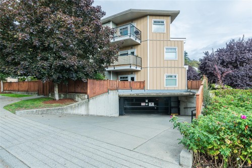 214-21 Conard St, View Royal, BC - Outdoor