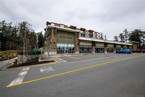 214-21 Conard St, View Royal, BC - Outdoor