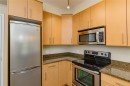 214-21 Conard St, View Royal, BC  - Indoor Photo Showing Kitchen 