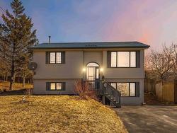 606 Caldwell Road Cole Harbour, NS B2V 2S8