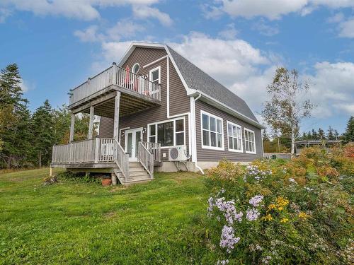 696 Point Aconi Road, Point Aconi, NS 