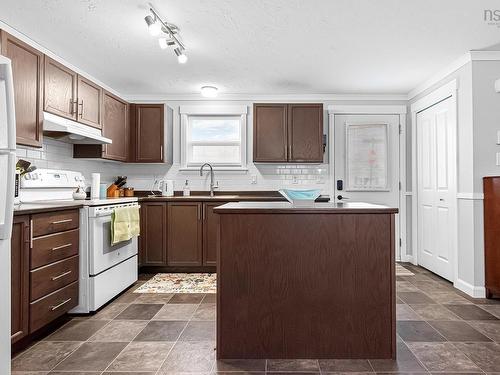 2 First Street, Lakeside, NS 