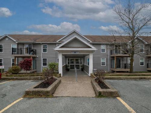 115 79 Collins Grove  Dartmouth, NS B2W 0B9