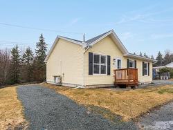66 McKay Lane Eastern Passage, NS B3G 1M9