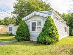 32 Champlain Avenue Middle Sackville, NS B4E 3B2