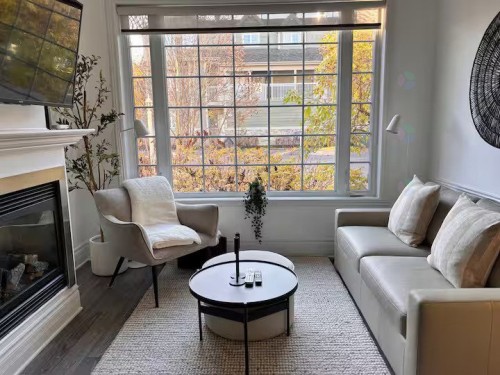 Salon - 103-33 Mtée Victor-Nymark, Saint-Sauveur, QC - Indoor Photo Showing Living Room With Fireplace