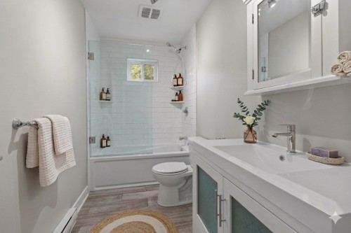 Salle de bains - 144 Rue William, Châteauguay, QC - Indoor Photo Showing Bathroom