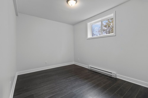 Chambre à coucher - 144 Rue William, Châteauguay, QC - Indoor Photo Showing Other Room