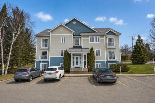 302-367 Rue du Clos-Toumalin  Prévost, QC J0R 1T0