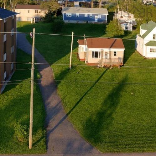 648 Queen Street  Port Hawkesbury, NS B9A 2W5