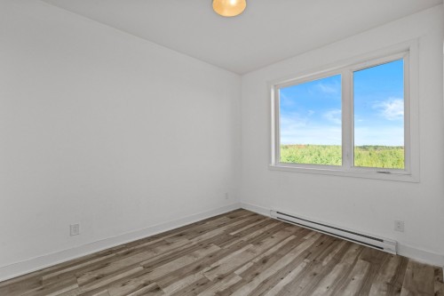 Chambre à coucher - 6797  - 6801 Mtée Gagnon, Sainte-Anne-Des-Plaines, QC - Indoor Photo Showing Other Room