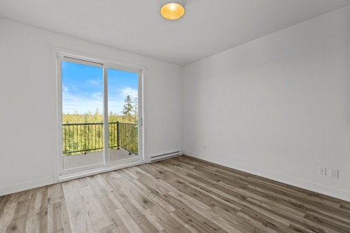 Chambre à coucher principale - 6797  - 6801 Mtée Gagnon, Sainte-Anne-Des-Plaines, QC - Indoor Photo Showing Other Room