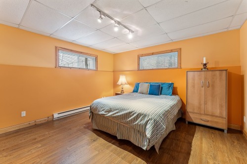 Salle familiale - 310 Rue Larose, Dunham, QC - Indoor