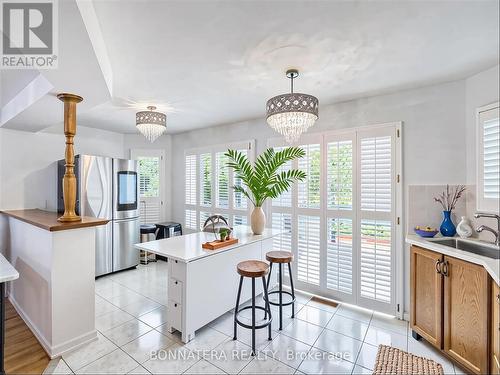 5471 Whitehorn Avenue, Mississauga, ON - Indoor Photo Showing Kitchen