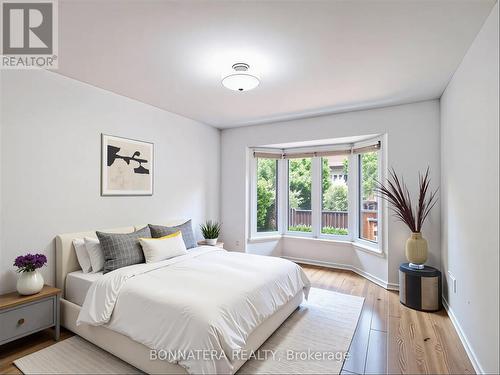5471 Whitehorn Avenue, Mississauga, ON - Indoor Photo Showing Bedroom