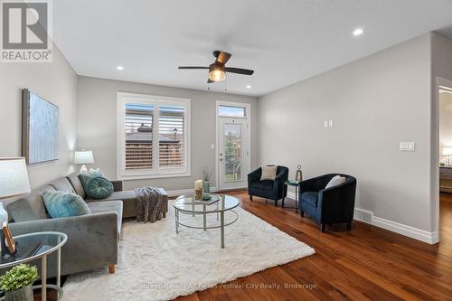206 Bennett Street E, Goderich (Goderich (Town)), ON - Indoor Photo Showing Living Room