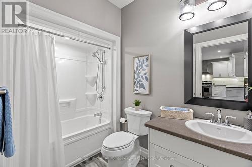 206 Bennett Street E, Goderich (Goderich (Town)), ON - Indoor Photo Showing Bathroom