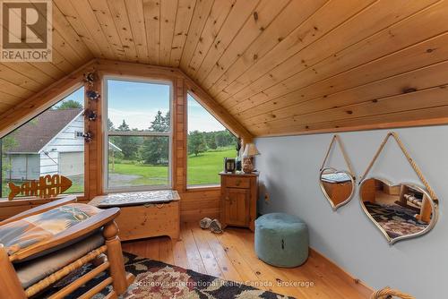 Loft with views - 20 Kodiak Road, Mckellar, ON 