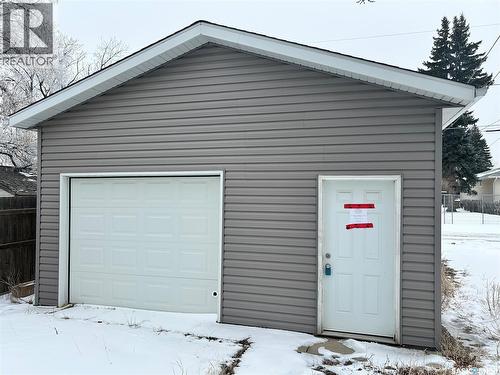 455 Halifax Street, Regina, SK - Outdoor With Exterior