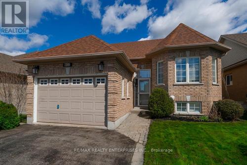 802 COLDSTREAM DRIVE  Oshawa, ON L1K 2Z3