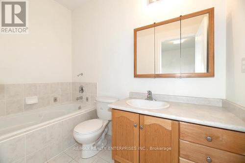 802 Coldstream Drive, Oshawa, ON - Indoor Photo Showing Bathroom