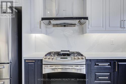 24 Haskett Drive, Markham, ON - Indoor Photo Showing Kitchen
