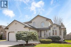 18 CAMBRIDGE COURT Amherstburg, ON N9V 4B5