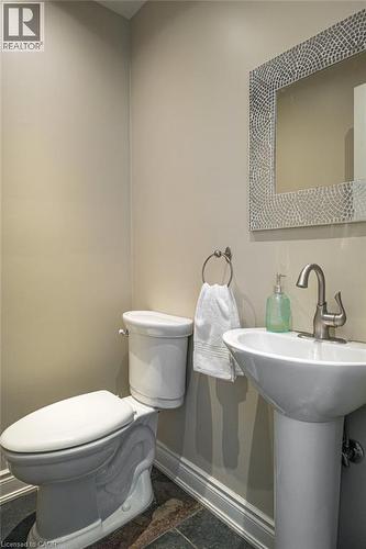 330 Strathcona Drive, Burlington, ON - Indoor Photo Showing Bathroom