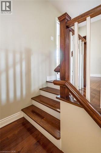 330 Strathcona Drive, Burlington, ON - Indoor Photo Showing Other Room