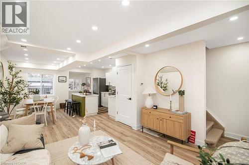 7 Stapleton Avenue, Hamilton, ON - Indoor Photo Showing Living Room