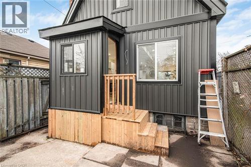 7 Stapleton Avenue, Hamilton, ON - Outdoor With Exterior