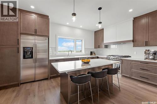 429 Eldorado Street, Warman, SK - Indoor Photo Showing Kitchen With Upgraded Kitchen
